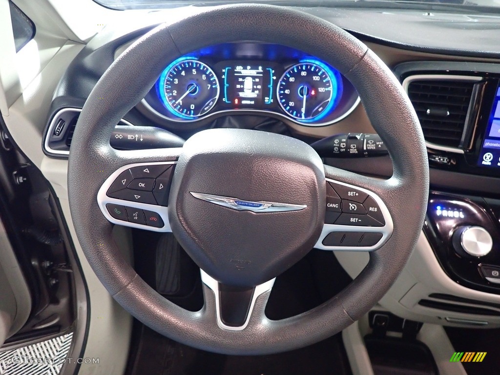 2017 Pacifica Touring - Molten Silver / Black/Alloy photo #31