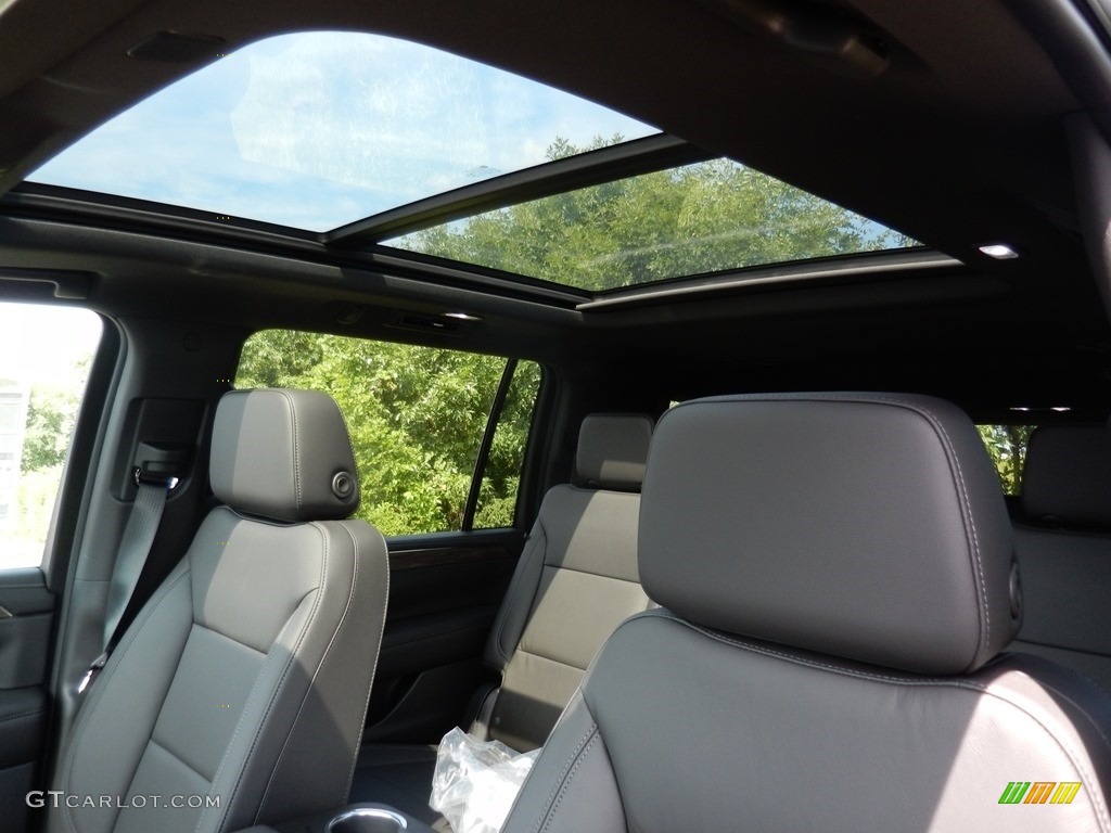 2021 Chevrolet Suburban LT 4WD Sunroof Photos