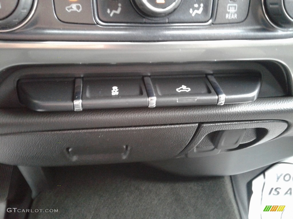 2018 Chevrolet Silverado 1500 LT Double Cab Controls Photo #139409540