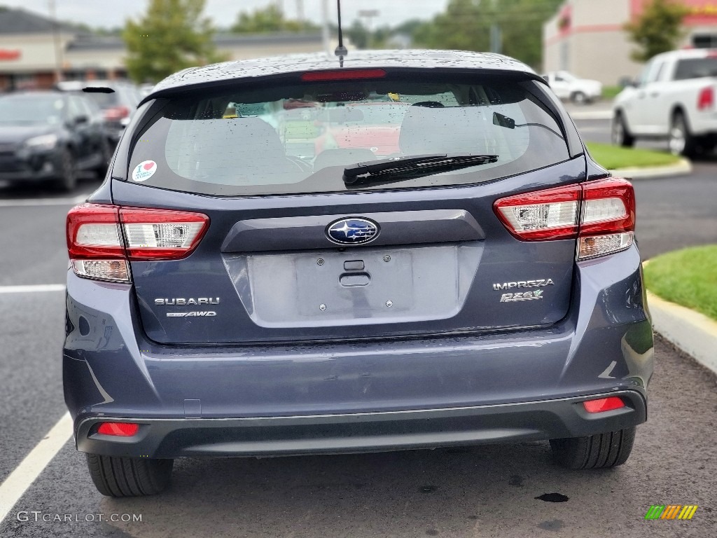 2017 Impreza 2.0i 5-Door - Carbide Gray Metallic / Black photo #4