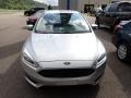 Ingot Silver - Focus SE Sedan Photo No. 4