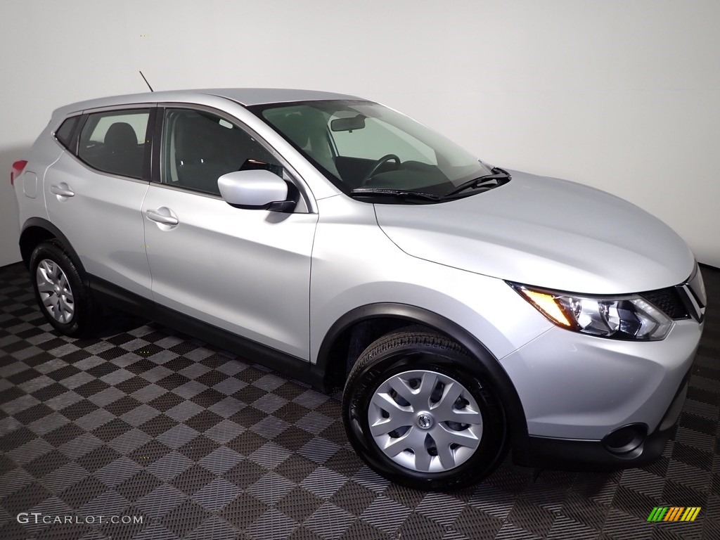 2019 Rogue Sport S AWD - Brilliant Silver Metallic / Charcoal photo #2