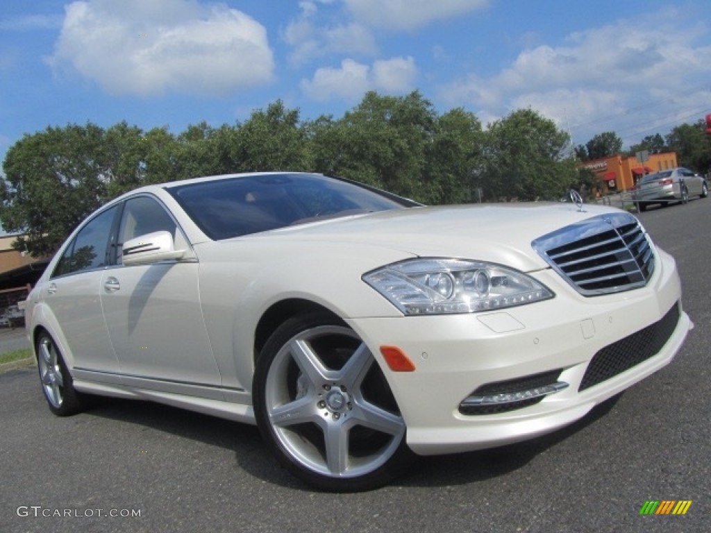 2013 S 550 Sedan - Diamond White Metallic / Cashmere/Savanna photo #1