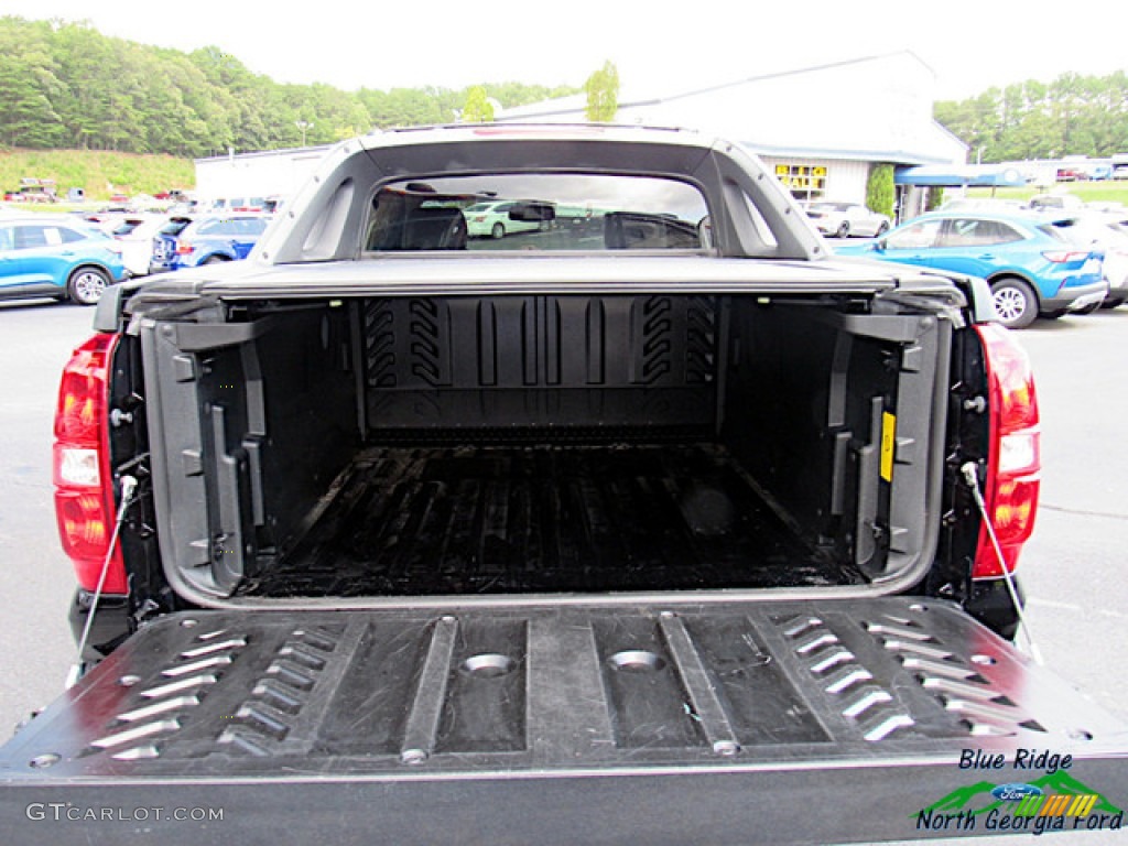 2011 Avalanche Z71 4x4 - Black / Ebony photo #14