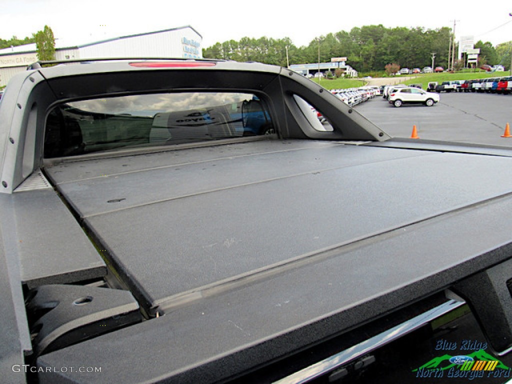 2011 Avalanche Z71 4x4 - Black / Ebony photo #15