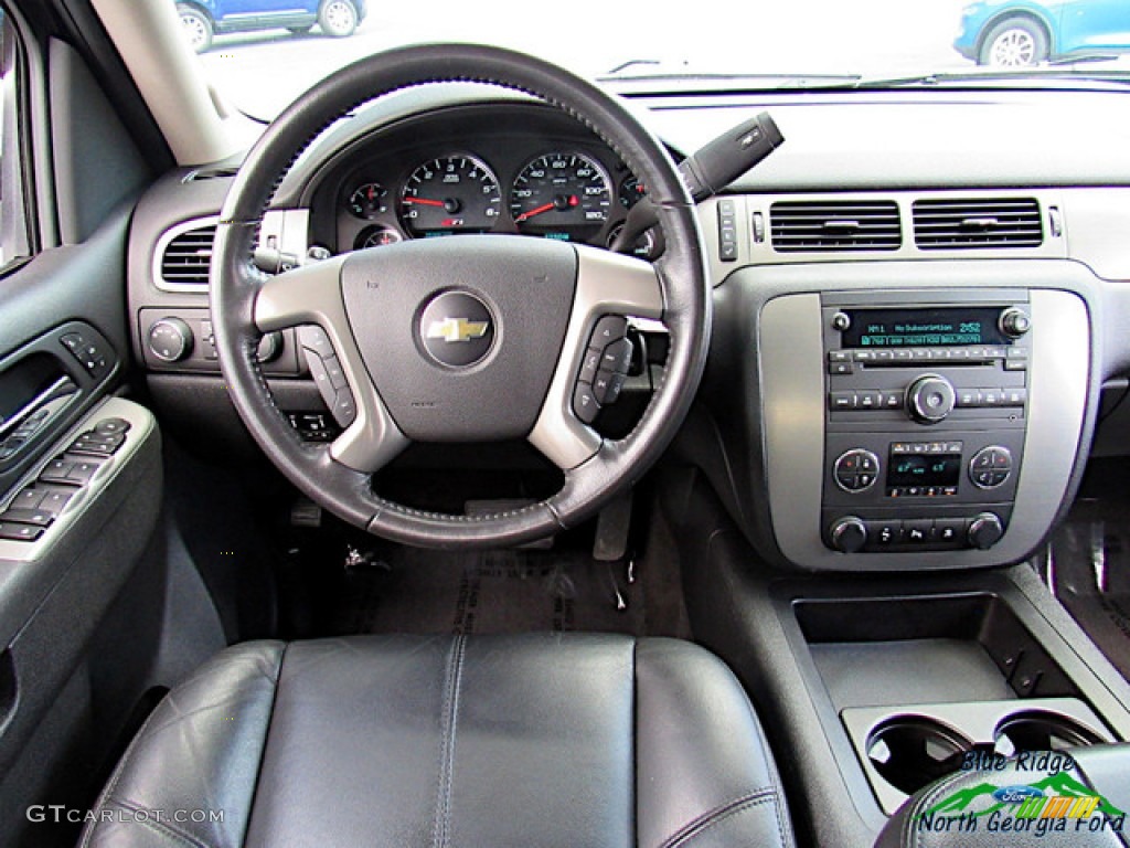 2011 Avalanche Z71 4x4 - Black / Ebony photo #16