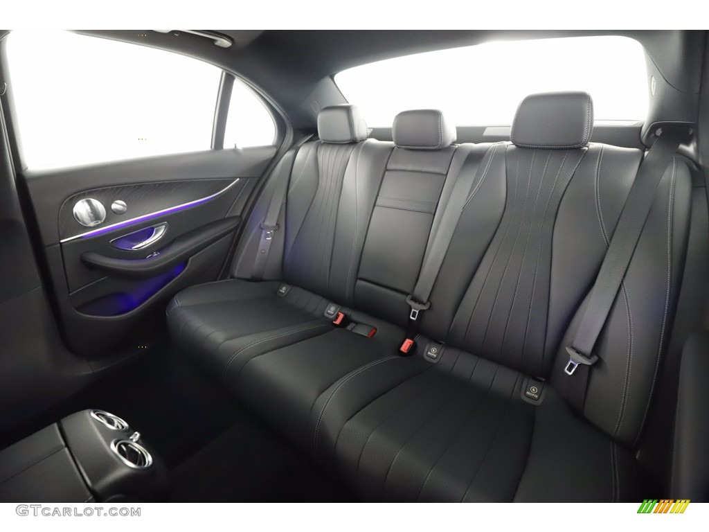 Black Interior 2017 Mercedes-Benz E 300 4Matic Sedan Photo #139420916