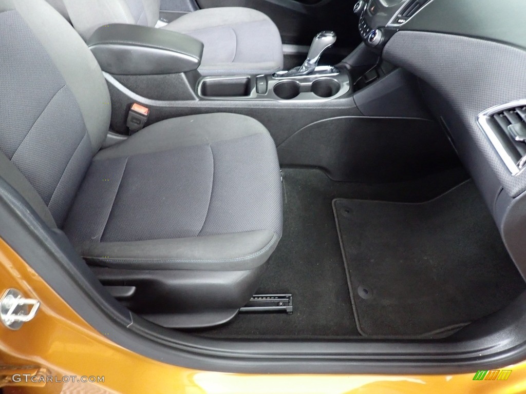 2017 Cruze LT - Orange Burst Metallic / Jet Black photo #41