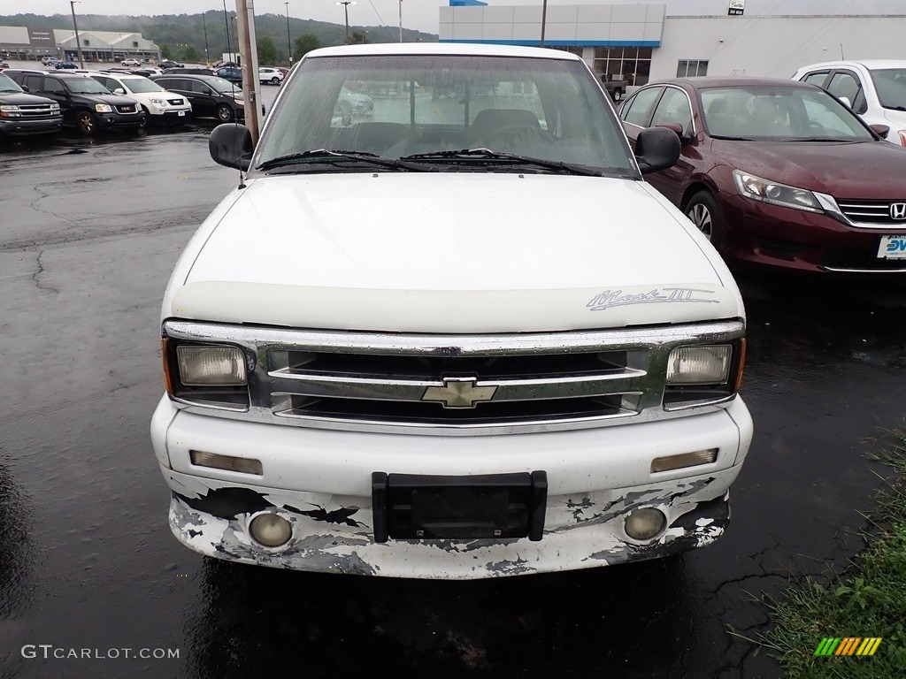 1996 S10 LS Extended Cab - Summit White / Graphite photo #4