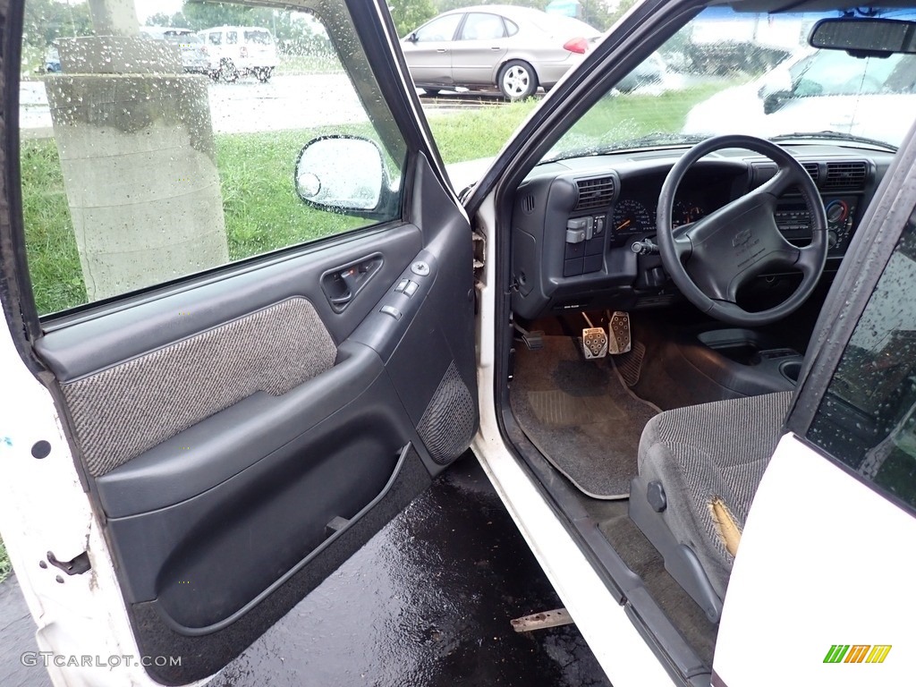 1996 S10 LS Extended Cab - Summit White / Graphite photo #7