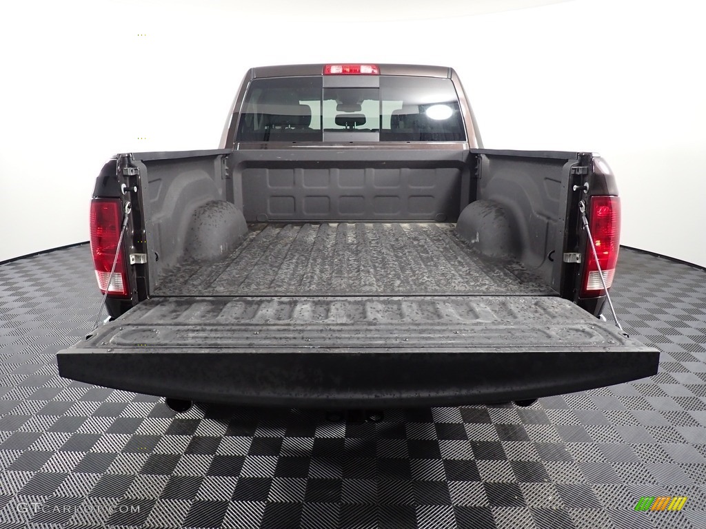2017 1500 Big Horn Crew Cab 4x4 - Luxury Brown Pearl / Black/Diesel Gray photo #16