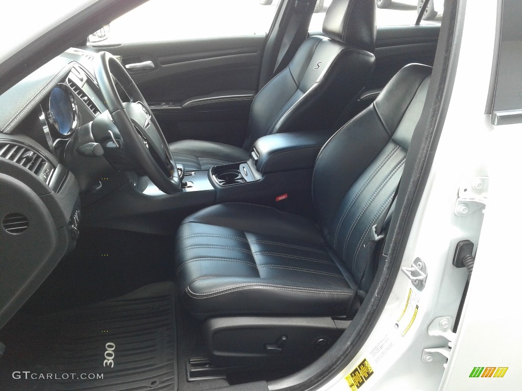 2014 Chrysler 300 S AWD Front Seat Photo #139429377