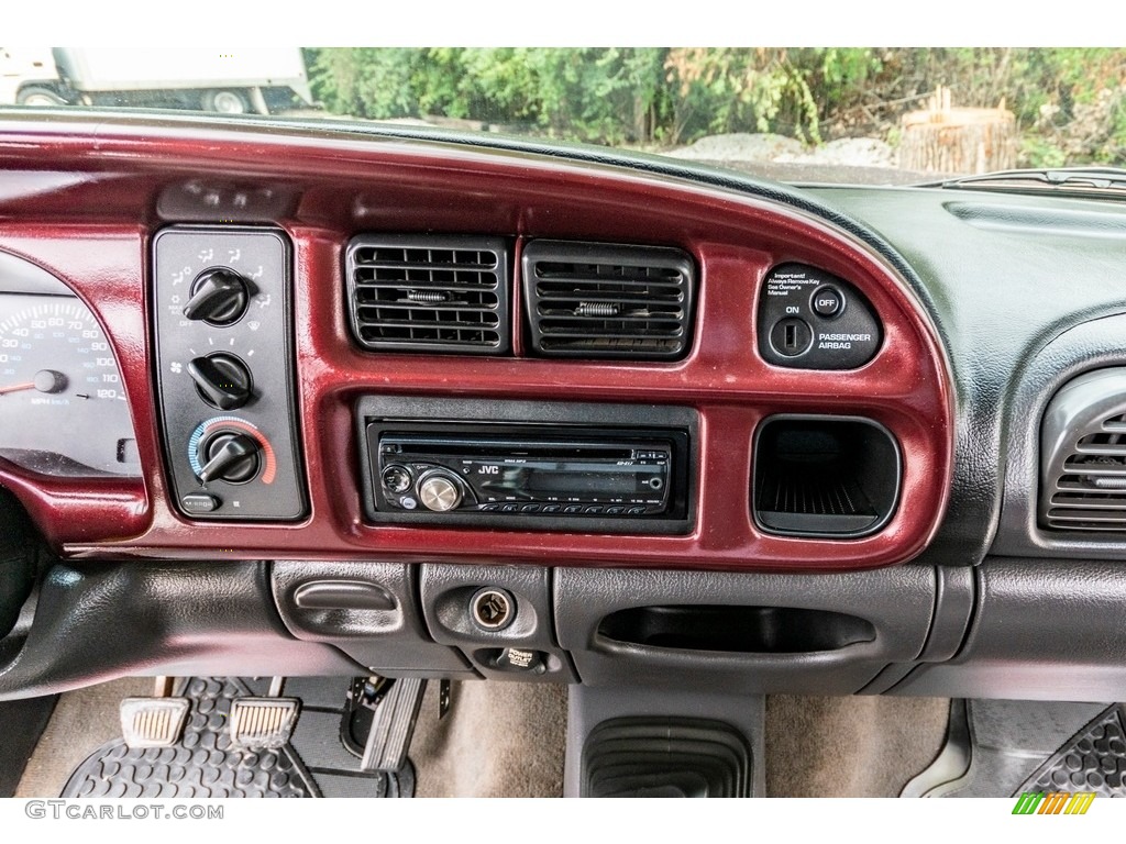 2001 Ram 3500 SLT Quad Cab - Dark Garnet Red Pearl / Agate photo #32