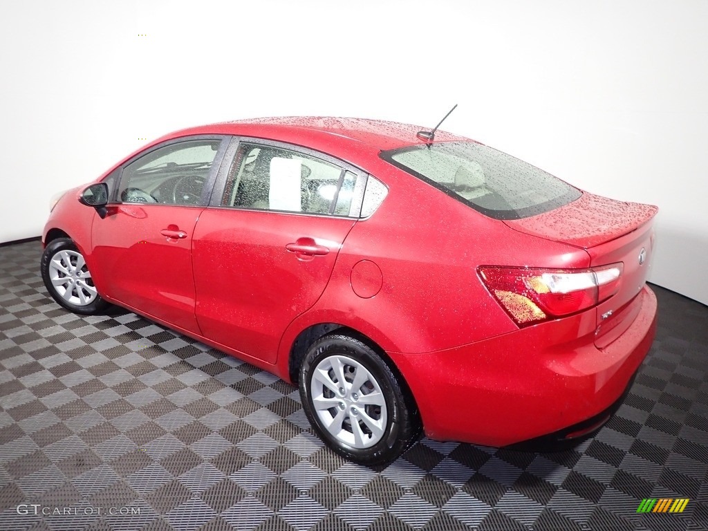 2013 Rio LX Sedan - Signal Red / Beige photo #9