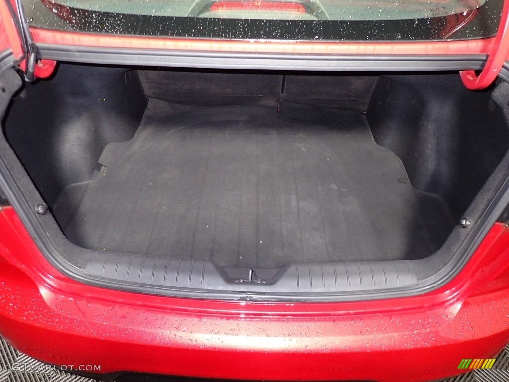 2013 Rio LX Sedan - Signal Red / Beige photo #13
