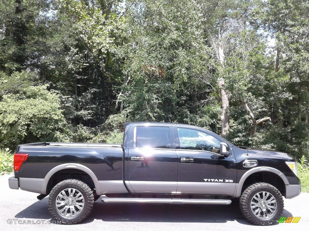 Magnetic Black 2017 Nissan TITAN XD Platinum Reserve Crew Cab 4x4 Exterior Photo #139430724