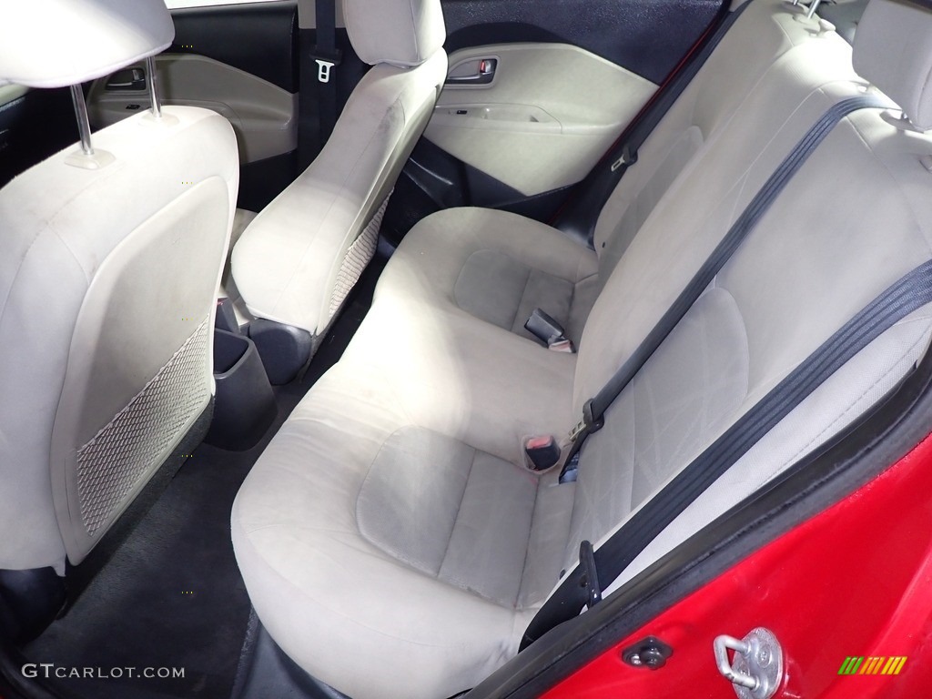 2013 Rio LX Sedan - Signal Red / Beige photo #21