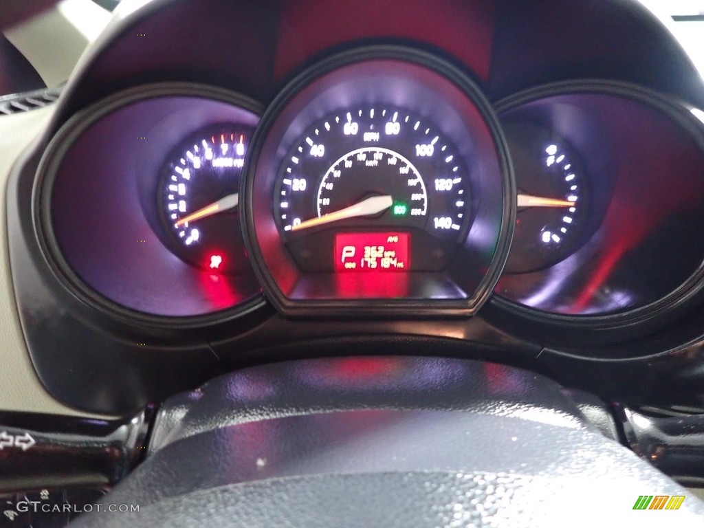 2013 Rio LX Sedan - Signal Red / Beige photo #28
