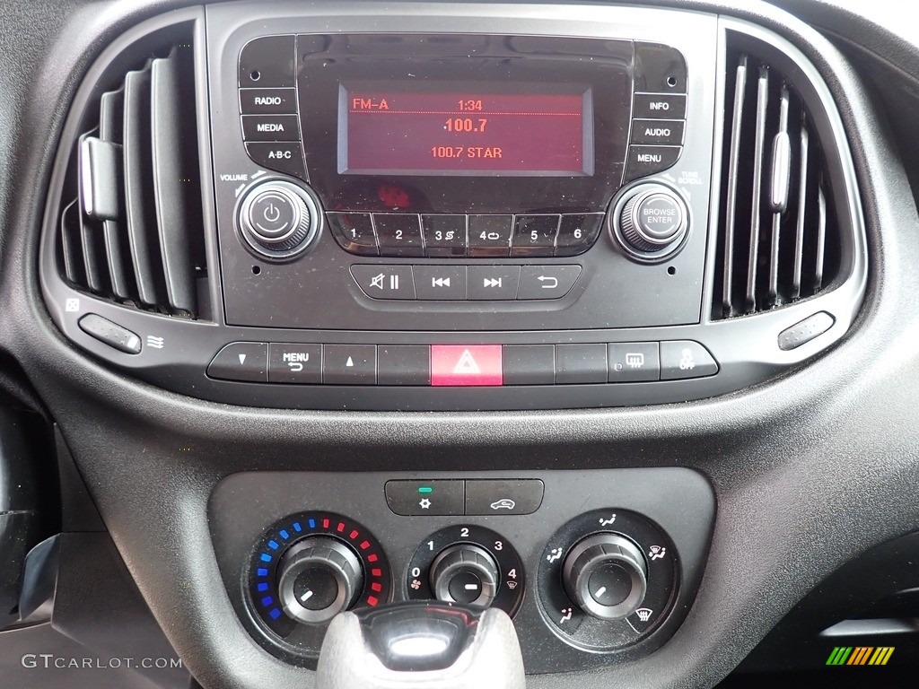 2016 Ram ProMaster City Tradesman Cargo Van Controls Photo #139431963