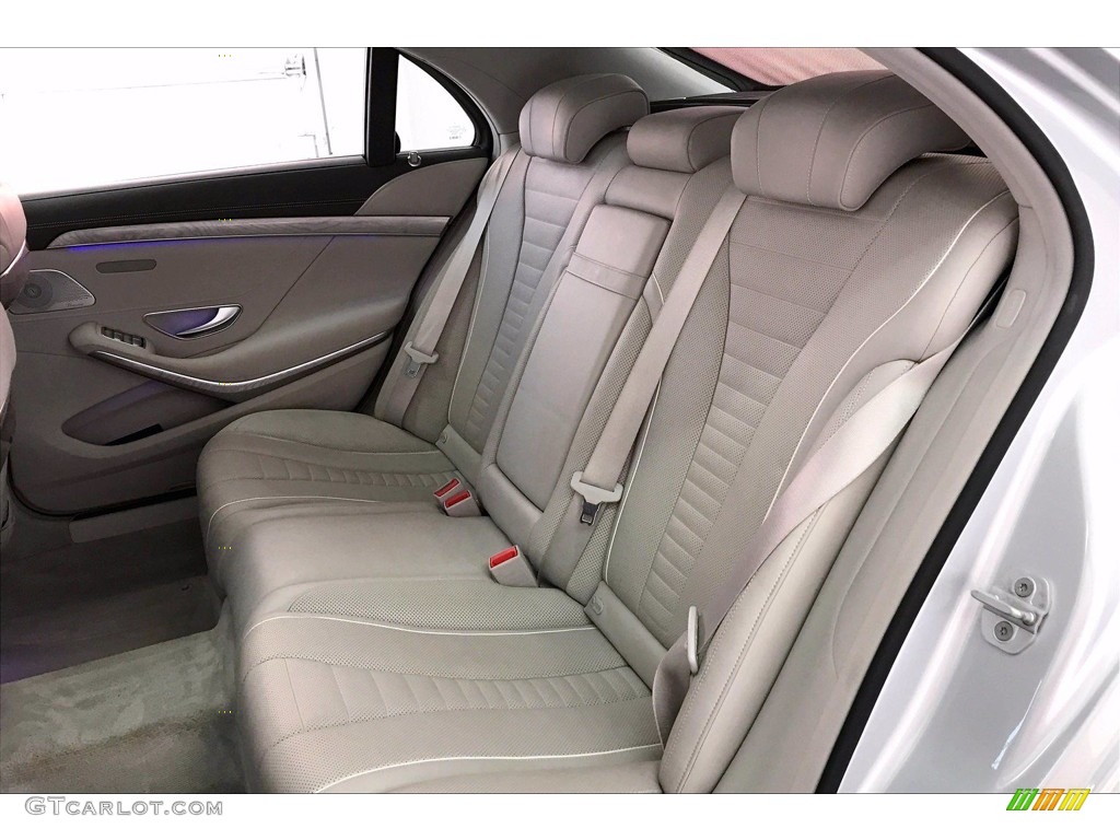2016 Mercedes-Benz S 550e Plug-In Hybrid Sedan Rear Seat Photos