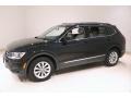 Deep Black Pearl - Tiguan SE 4MOTION Photo No. 3