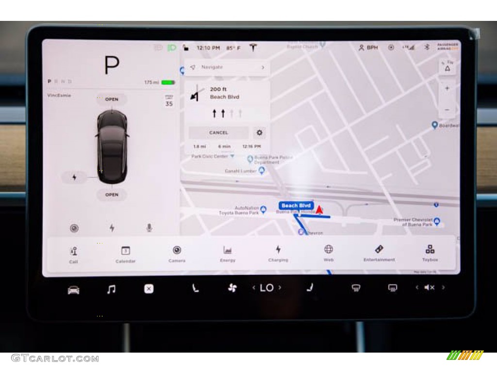 2019 Tesla Model 3 Standard Range Navigation Photos