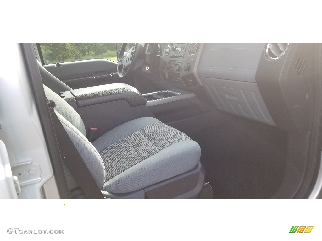 2011 F250 Super Duty XLT Crew Cab 4x4 - Ingot Silver Metallic / Steel Gray photo #21