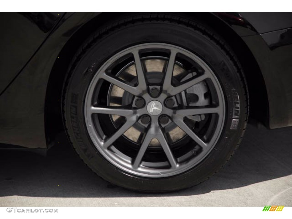 2019 Tesla Model 3 Standard Range Wheel Photos