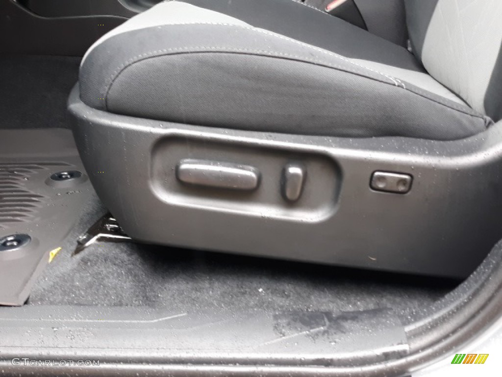 2020 Tacoma TRD Off Road Double Cab 4x4 - Silver Sky Metallic / TRD Cement/Black photo #20