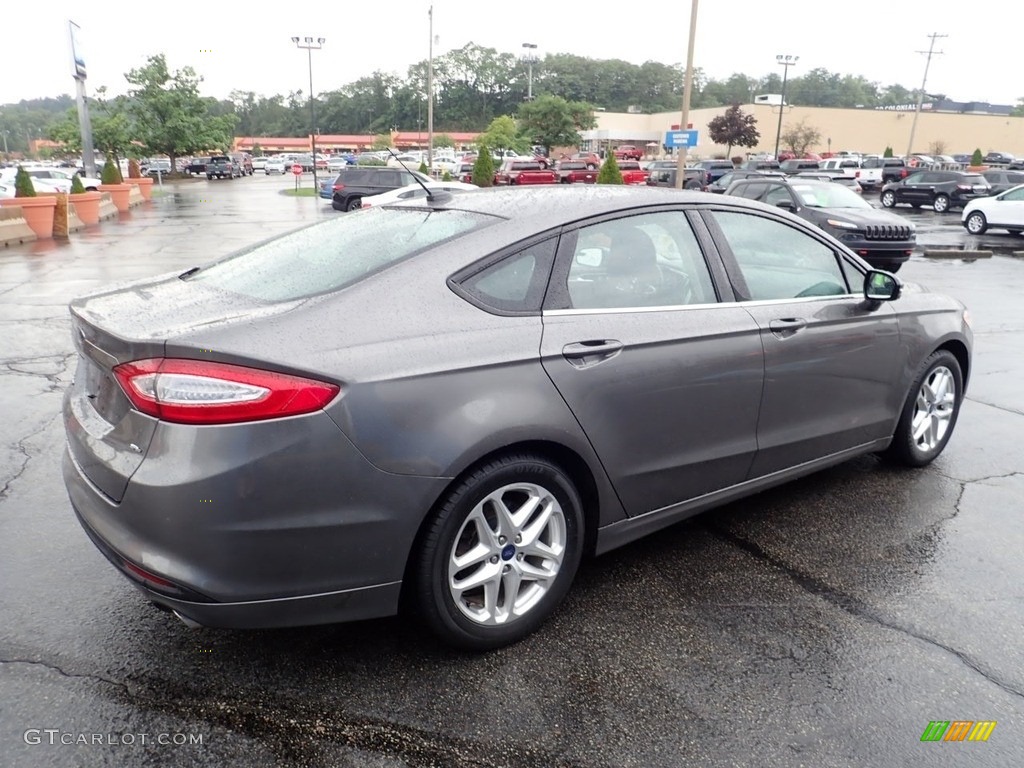 2013 Fusion SE - Sterling Gray Metallic / Charcoal Black photo #8