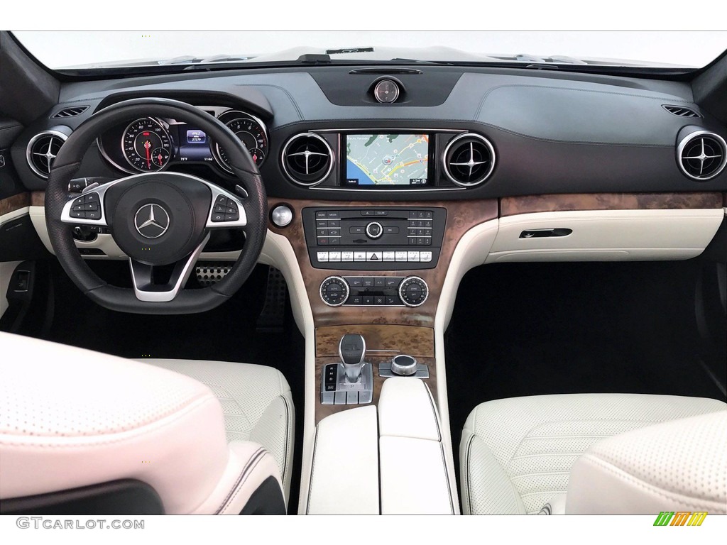 2018 Mercedes-Benz SL 550 Roadster Porcelain/Black Dashboard Photo #139448802