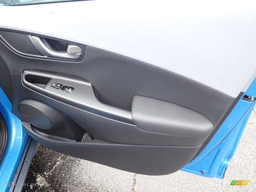 2019 Hyundai Kona Limited AWD Gray/Black Door Panel Photo #139449991