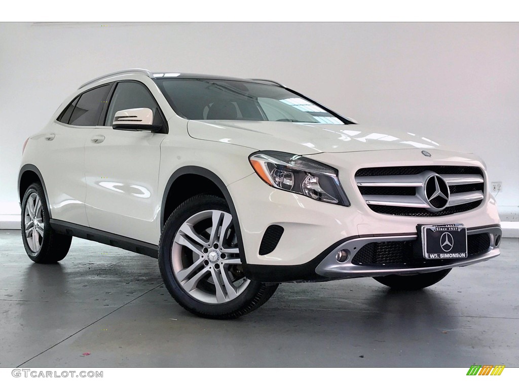 2017 Mercedes-Benz GLA 250 4Matic Exterior Photos