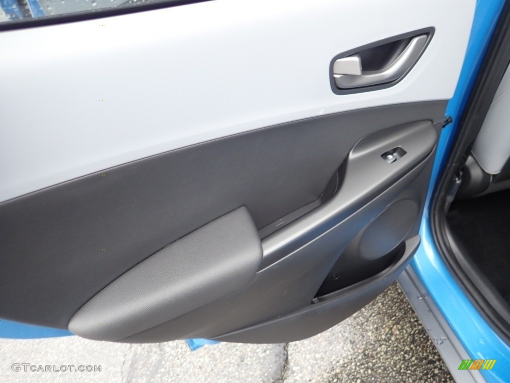 2019 Hyundai Kona Limited AWD Gray/Black Door Panel Photo #139450108