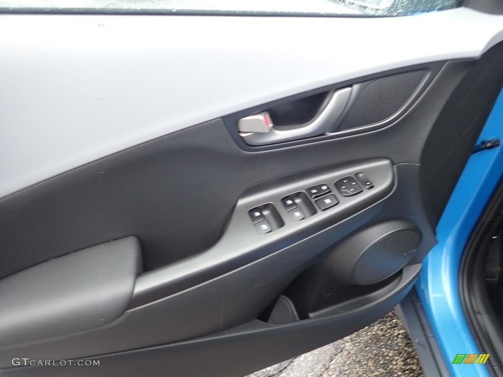 2019 Hyundai Kona Limited AWD Gray/Black Door Panel Photo #139450129