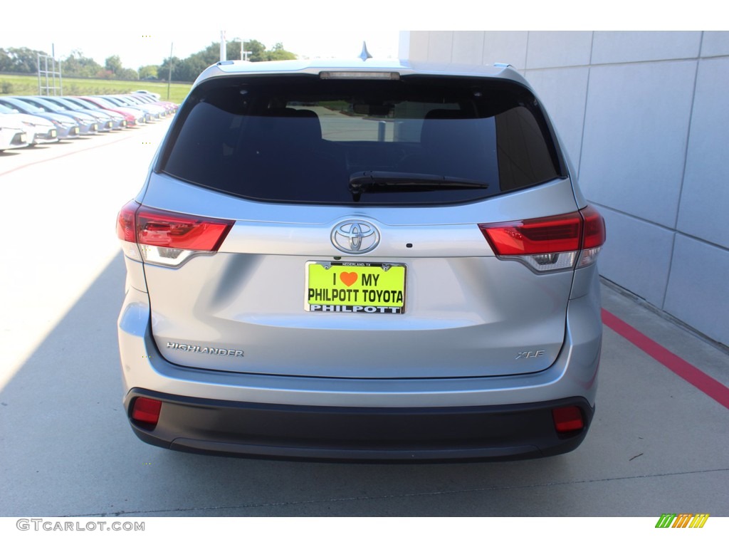 2018 Highlander XLE - Celestial Silver Metallic / Black photo #7