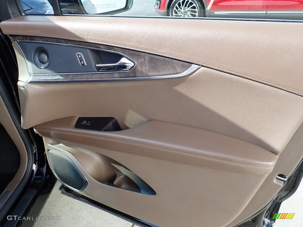 2017 Lincoln MKX Reserve AWD Hazelnut Door Panel Photo #139459139