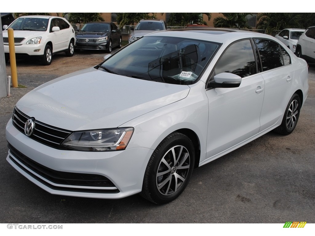2017 Jetta SE - White Silver / Titan Black photo #4