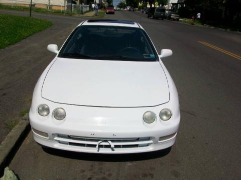 1996 Frost White Acura Integra LS Coupe