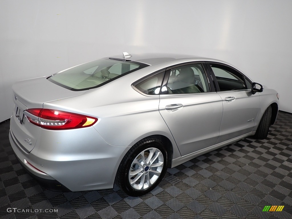 2019 Fusion Hybrid SE - Ingot Silver / Ebony photo #14