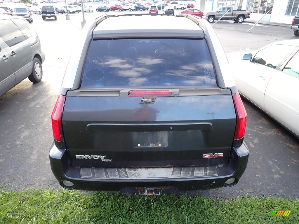 2004 Envoy XUV SLE 4x4 - Carbon Metallic / Dark Pewter photo #15