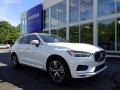 Front 3/4 View of 2021 XC60 T5 AWD Momentum