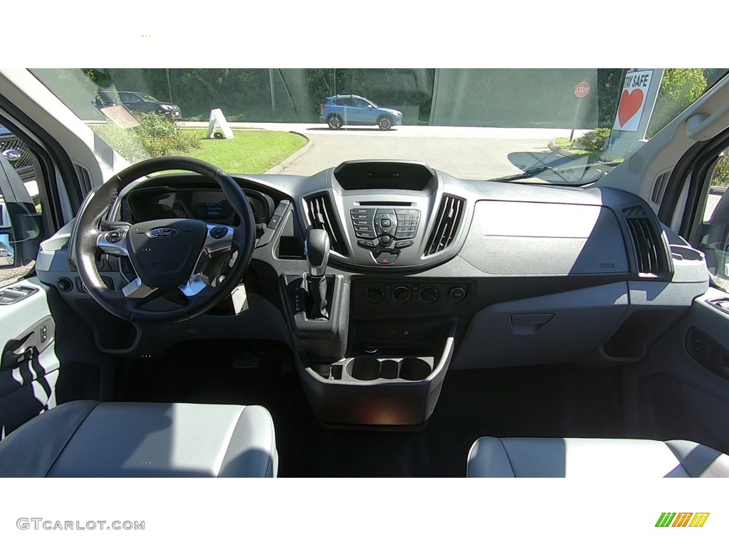 2016 Ford Transit 150 Wagon XL LR Regular Dashboard Photos