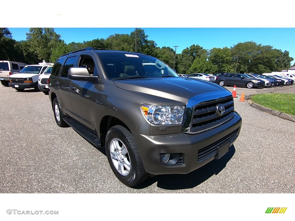 2014 Sequoia SR5 4x4 - Pyrite Mica / Sand Beige photo #1