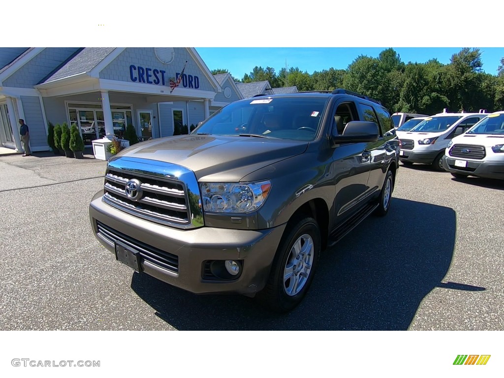 2014 Sequoia SR5 4x4 - Pyrite Mica / Sand Beige photo #3