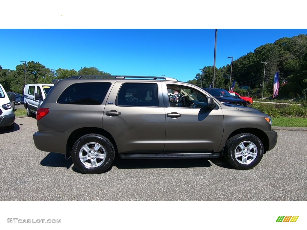 2014 Sequoia SR5 4x4 - Pyrite Mica / Sand Beige photo #8