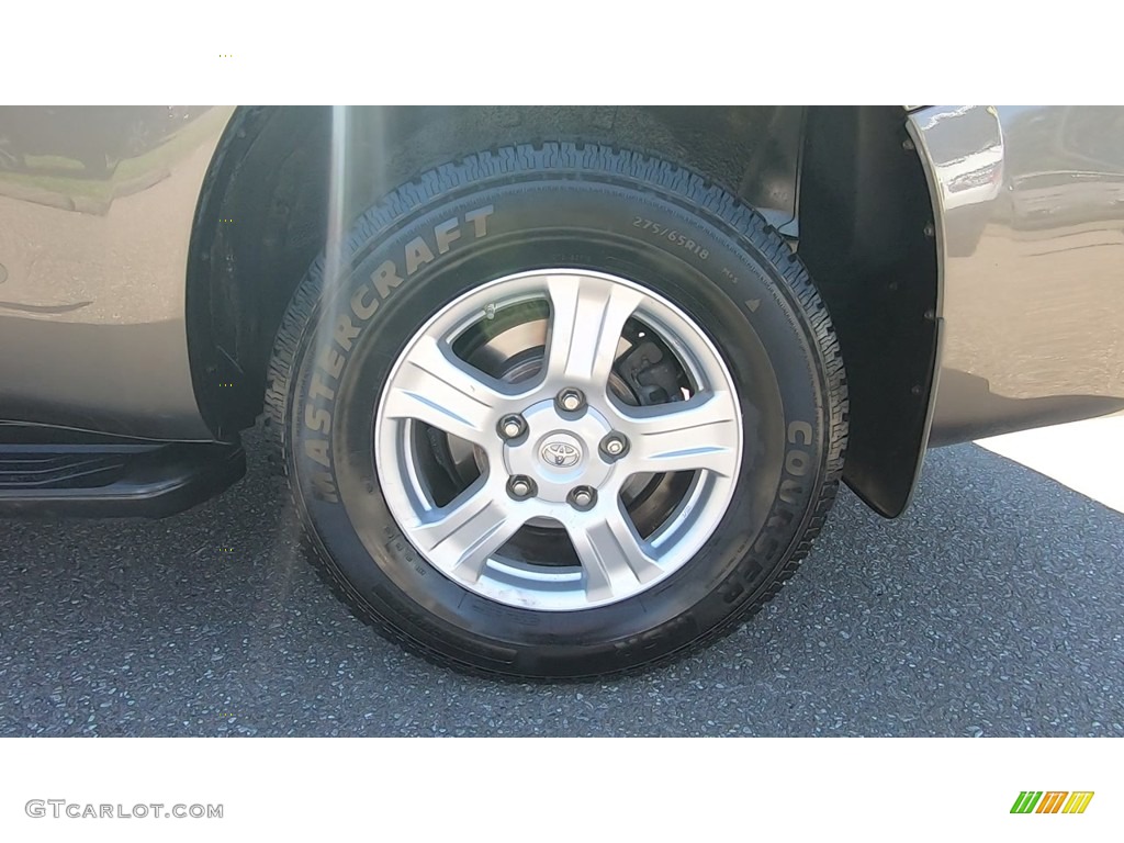 2014 Sequoia SR5 4x4 - Pyrite Mica / Sand Beige photo #22