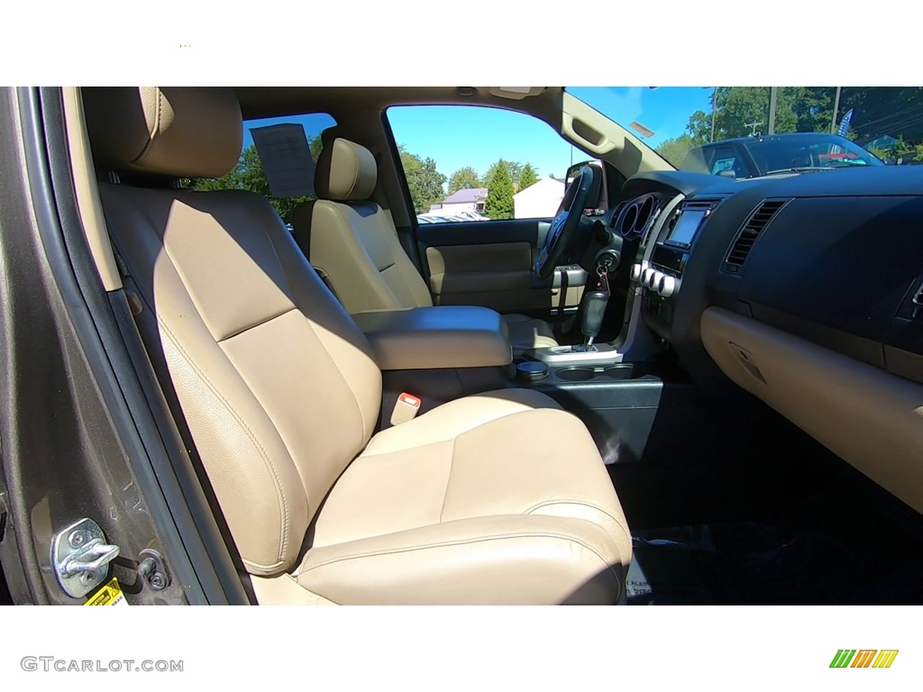 2014 Sequoia SR5 4x4 - Pyrite Mica / Sand Beige photo #27