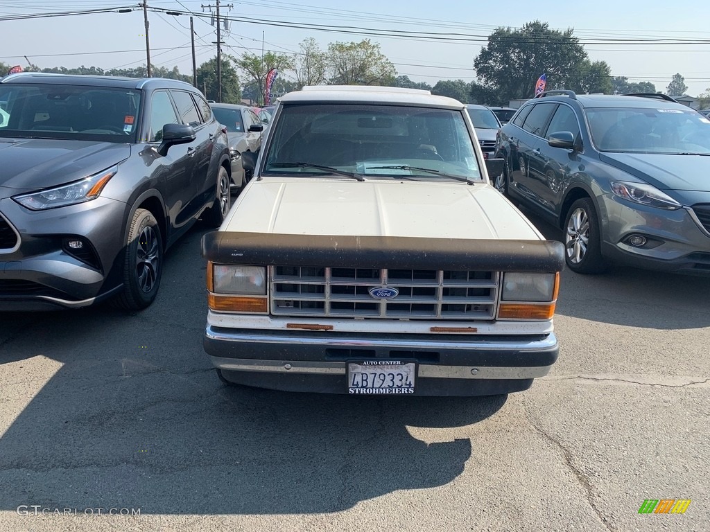 Colonial White Ford Ranger