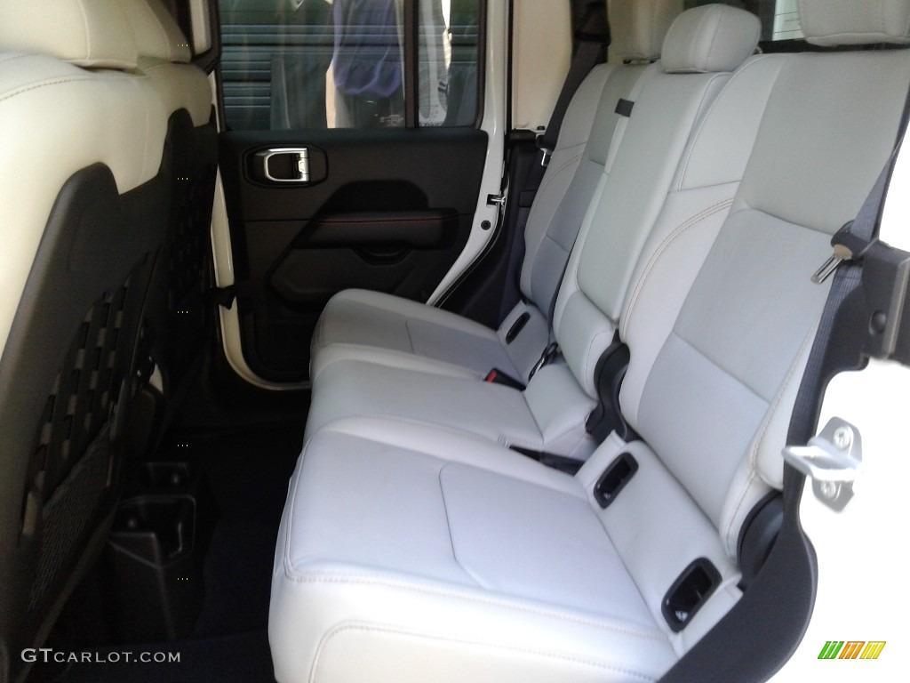 2020 Jeep Gladiator Mojave 4x4 Rear Seat Photo #139475683
